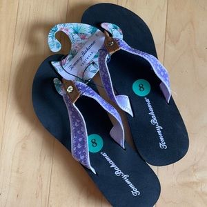 Tommy Bahama Flip Flops Size 8